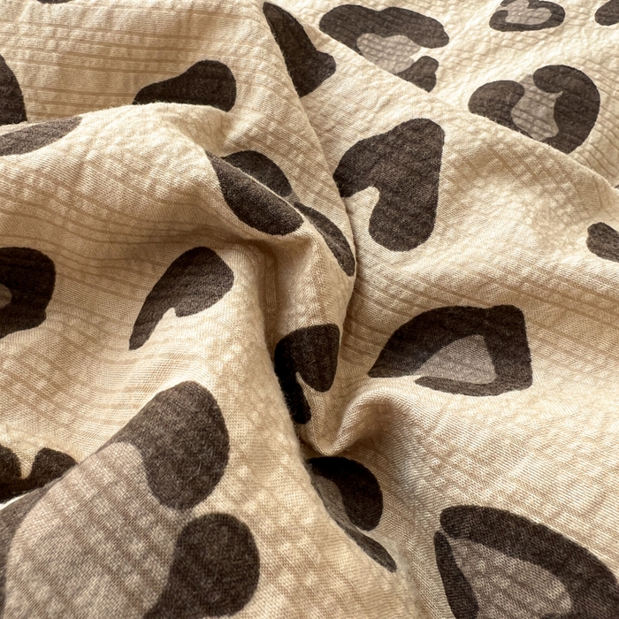 91家纺网 家纺一手货源 找家纺 欧尚 2026新款床盖款花边夏被四件套 咖豹纹