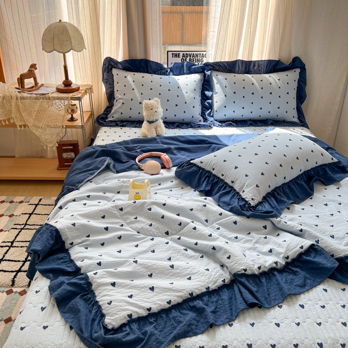 91家纺网 家纺一手货源 找家纺 欧尚 2026新款床盖款花边夏被四件套 兰爱心