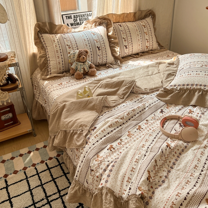 91家纺网 家纺一手货源 找家纺 欧尚 2026新款床盖款花边夏被四件套 栗色木马纹