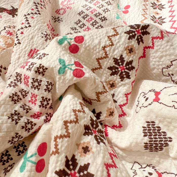 91家纺网 家纺一手货源 找家纺 欧尚 2026新款床盖款花边夏被四件套 栗色木马纹红