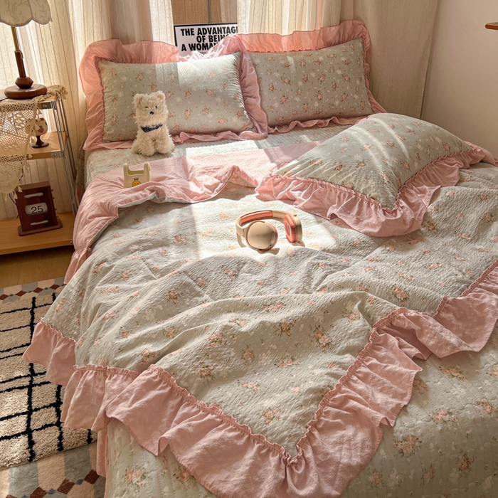 91家纺网 家纺一手货源 找家纺 欧尚 2026新款床盖款花边夏被四件套 绿蔷薇