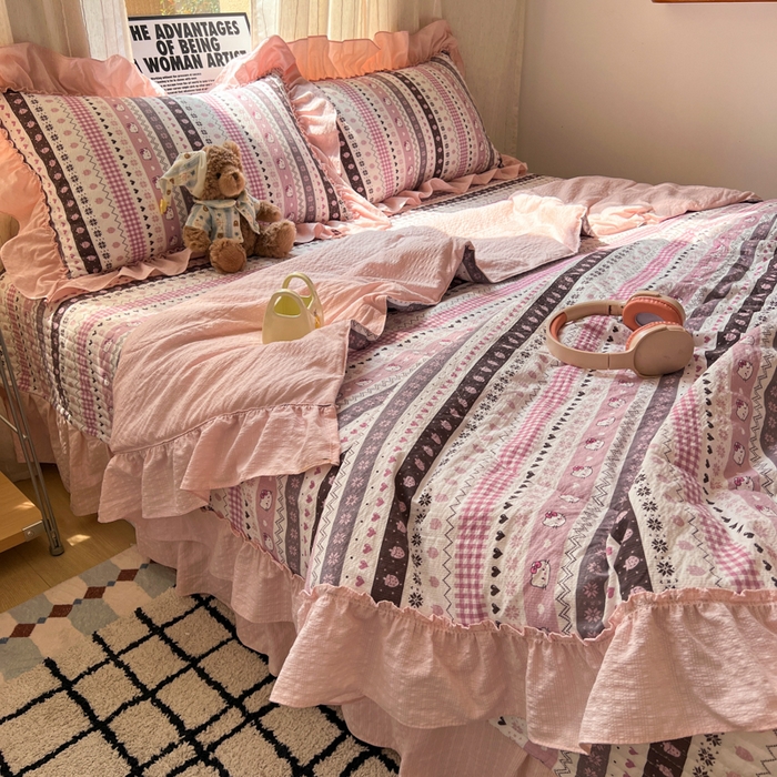 91家纺网 家纺一手货源 找家纺 欧尚 2026新款床盖款花边夏被四件套 猫咪集