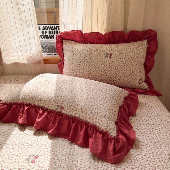 91家纺网 家纺一手货源 找家纺 欧尚 2026新款床盖款花边夏被四件套 莓系花伐