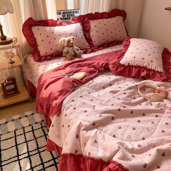 91家纺网 家纺一手货源 找家纺 欧尚 2026新款床盖款花边夏被四件套 朦胧粉红