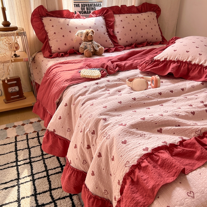 91家纺网 家纺一手货源 找家纺 欧尚 2026新款床盖款花边夏被四件套 朦胧粉红