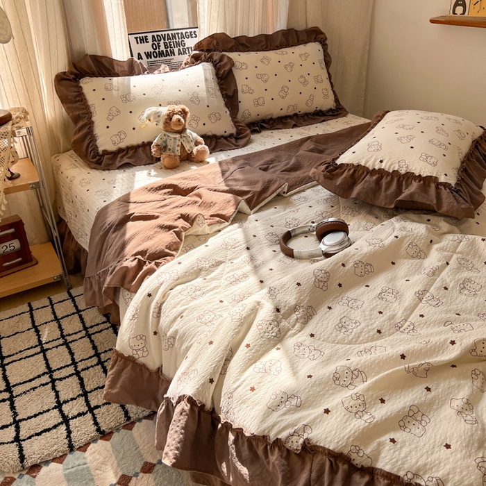 91家纺网 家纺一手货源 找家纺 欧尚 2026新款床盖款花边夏被四件套 描线小猫