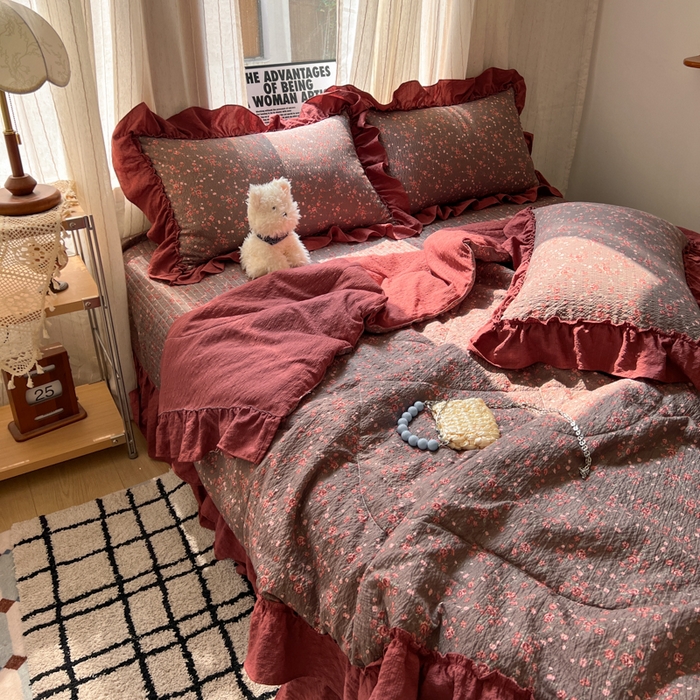 91家纺网 家纺一手货源 找家纺 欧尚 2026新款床盖款花边夏被四件套 胭脂