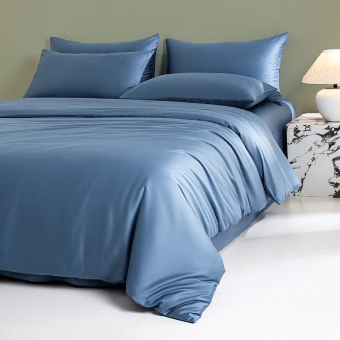 91家纺网 家纺一手货源 找家纺 憨豆家纺 2026新款全棉60s四件套纯色贡缎纯棉被套床笠款三件套长绒棉被套 宾利蓝