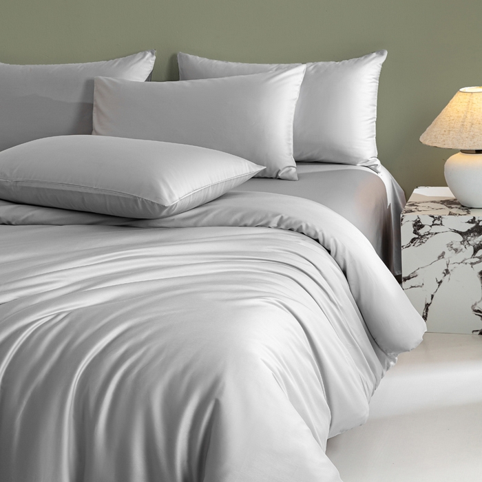 91家纺网 家纺一手货源 找家纺 憨豆家纺 2026新款全棉60s四件套纯色贡缎纯棉被套床笠款三件套长绒棉被套 冰川灰