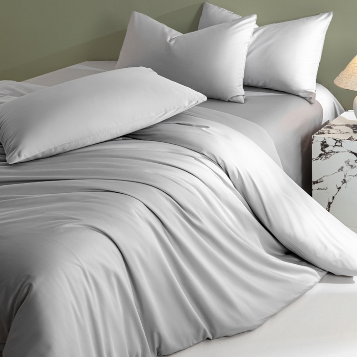 91家纺网 家纺一手货源 找家纺 憨豆家纺 2026新款全棉60s四件套纯色贡缎纯棉被套床笠款三件套长绒棉被套 冰川灰