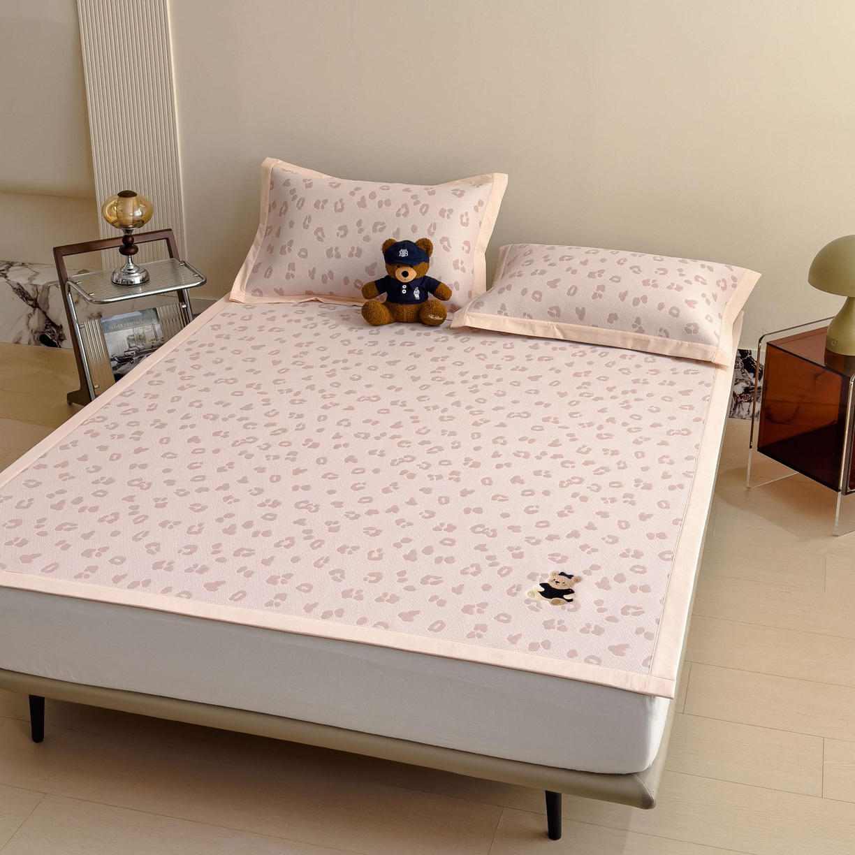 91家纺网 家纺一手货源 找家纺 （总）孩子王家纺 2026春夏新款A类母婴级ins清新冰豆豆小熊刺绣凉感值过0.21夏季冰丝席凉席