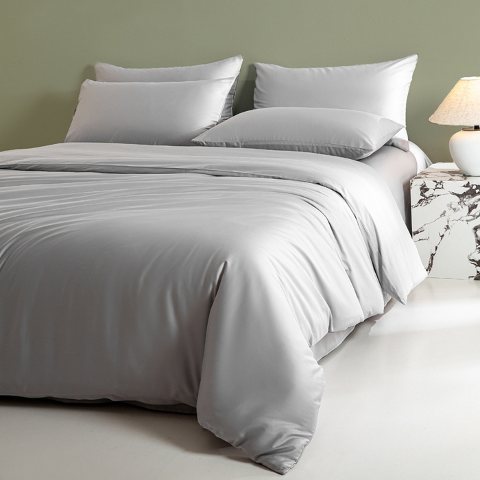 91家纺网 家纺一手货源 找家纺 憨豆家纺 2026新款全棉60s四件套纯色贡缎纯棉被套床笠款三件套长绒棉被套 冰川灰