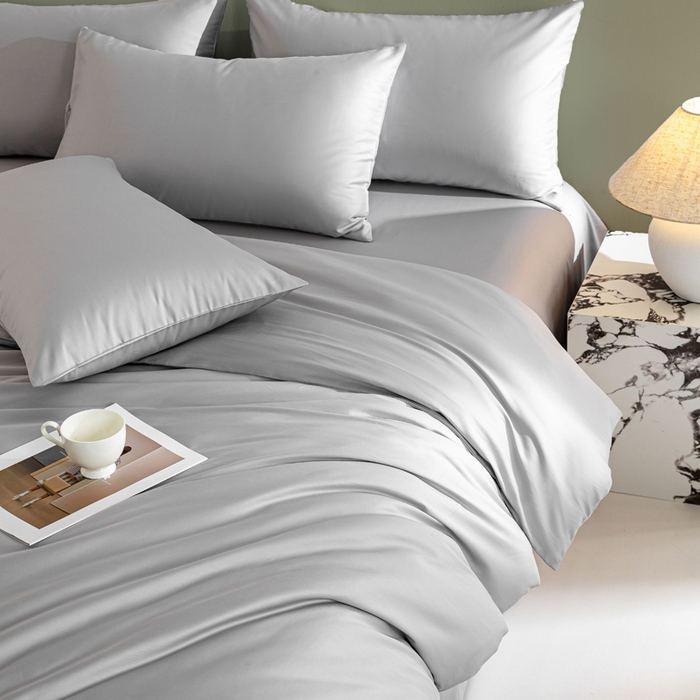 91家纺网 家纺一手货源 找家纺 憨豆家纺 2026新款全棉60s四件套纯色贡缎纯棉被套床笠款三件套长绒棉被套 冰川灰