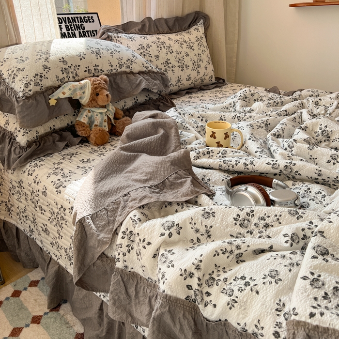 91家纺网 家纺一手货源 找家纺 欧尚 2026新款床盖款花边夏被四件套 只闻花香