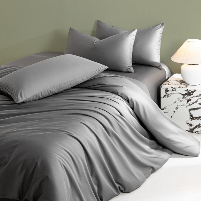 91家纺网 家纺一手货源 找家纺 憨豆家纺 2026新款全棉60s四件套纯色贡缎纯棉被套床笠款三件套长绒棉被套 高级灰