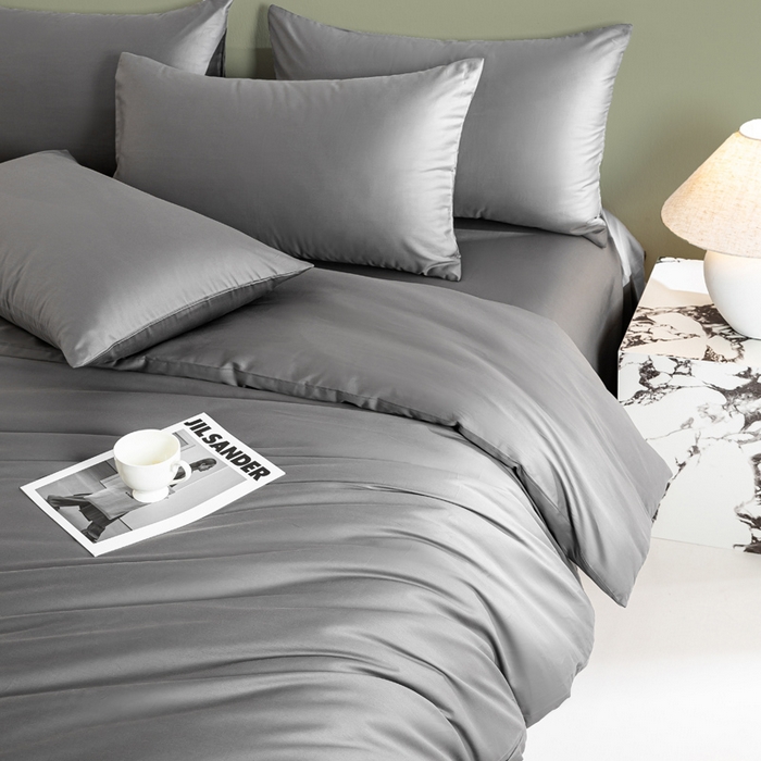 91家纺网 家纺一手货源 找家纺 憨豆家纺 2026新款全棉60s四件套纯色贡缎纯棉被套床笠款三件套长绒棉被套 高级灰