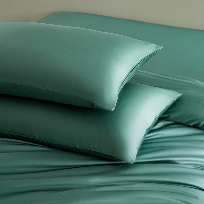 91家纺网 家纺一手货源 找家纺 憨豆家纺 2026新款全棉60s四件套纯色贡缎纯棉被套床笠款三件套长绒棉被套 墨绿