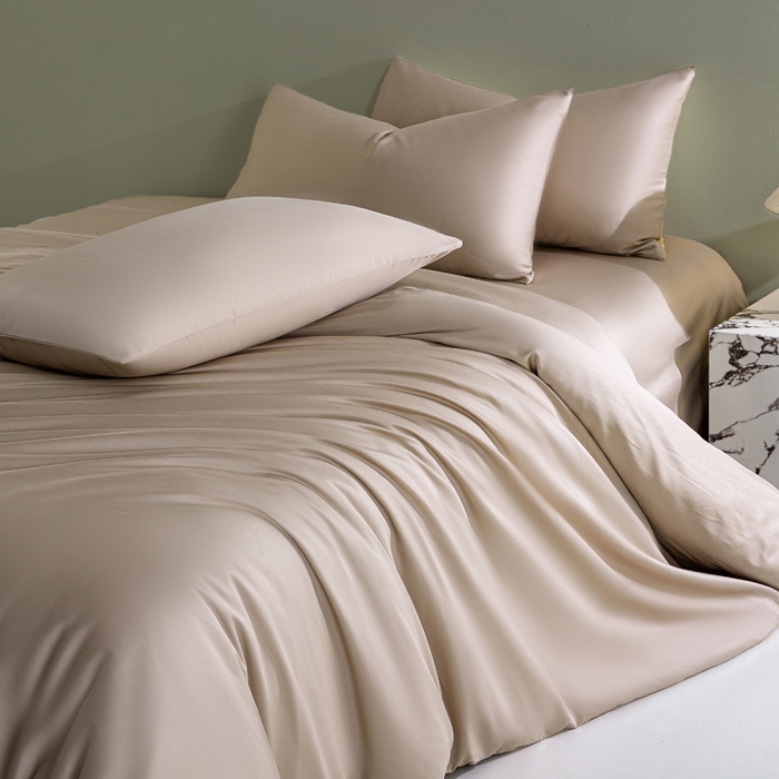 91家纺网 家纺一手货源 找家纺 憨豆家纺 2026新款全棉60s四件套纯色贡缎纯棉被套床笠款三件套长绒棉被套 奶咖