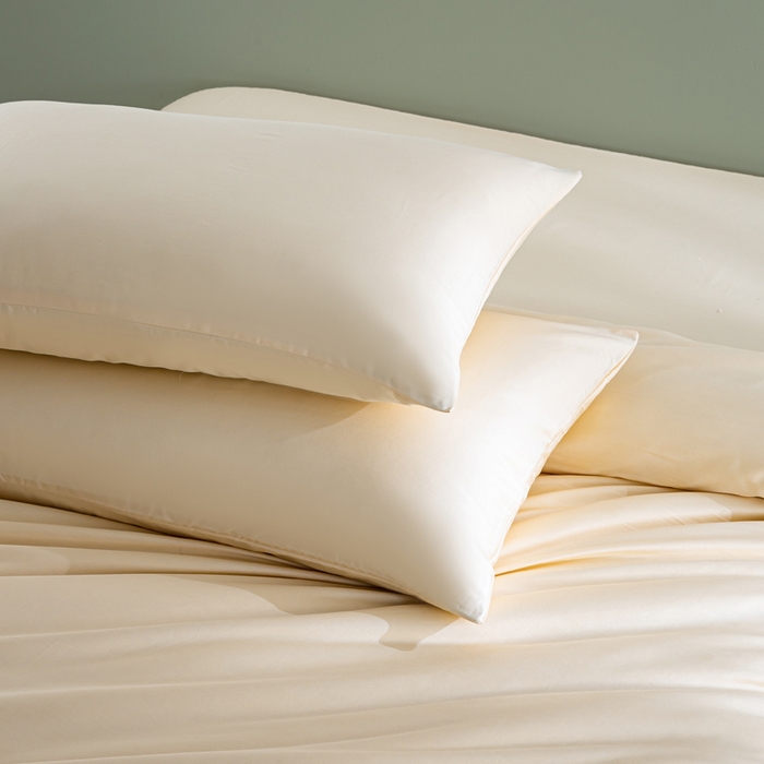 91家纺网 家纺一手货源 找家纺 憨豆家纺 2026新款全棉60s四件套纯色贡缎纯棉被套床笠款三件套长绒棉被套 奶昔白