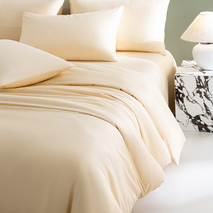 91家纺网 家纺一手货源 找家纺 憨豆家纺 2026新款全棉60s四件套纯色贡缎纯棉被套床笠款三件套长绒棉被套 奶昔白