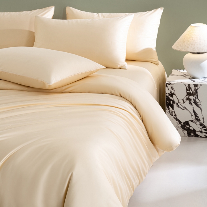 91家纺网 家纺一手货源 找家纺 憨豆家纺 2026新款全棉60s四件套纯色贡缎纯棉被套床笠款三件套长绒棉被套 奶昔白