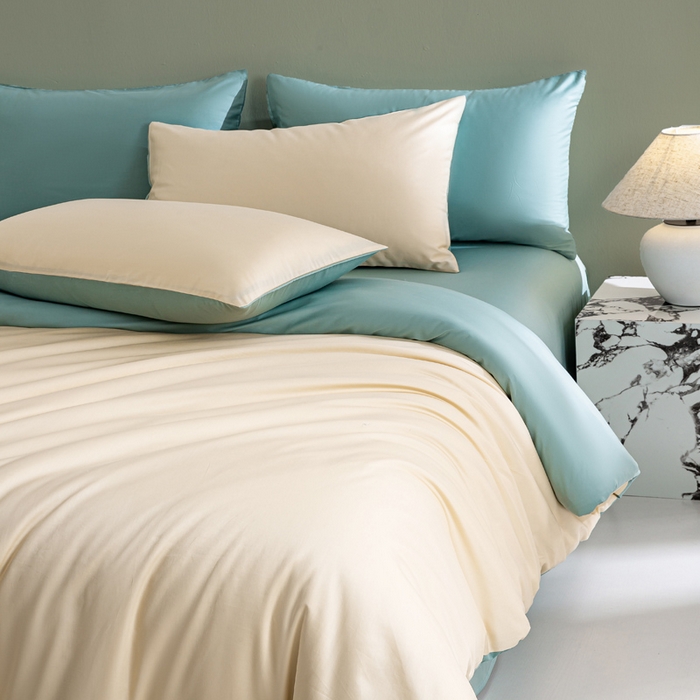 91家纺网 家纺一手货源 找家纺 憨豆家纺 2026新款全棉60s四件套纯色贡缎纯棉被套床笠款三件套长绒棉被套 奶昔白+薄荷绿