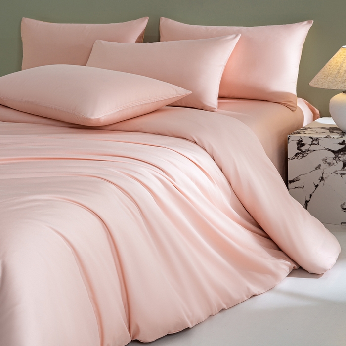 91家纺网 家纺一手货源 找家纺 憨豆家纺 2026新款全棉60s四件套纯色贡缎纯棉被套床笠款三件套长绒棉被套 樱花粉