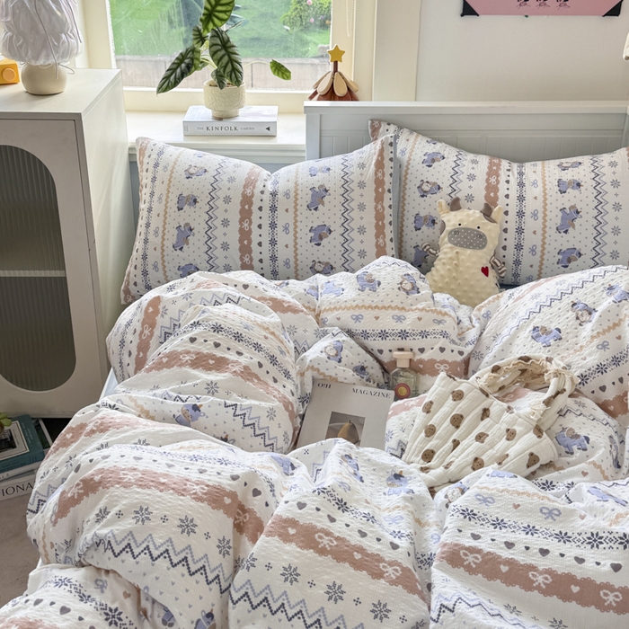 91家纺网 家纺一手货源 找家纺 赛琳 2026新款春夏款泡芙纱双层纱加厚费尔岛系列四件套（有买家秀） 费尔岛木马