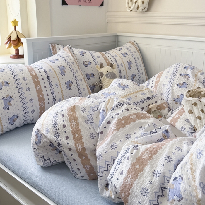 91家纺网 家纺一手货源 找家纺 赛琳 2026新款春夏款泡芙纱双层纱加厚费尔岛系列四件套（有买家秀） 费尔岛木马