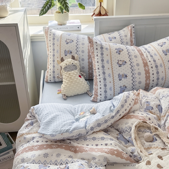 91家纺网 家纺一手货源 找家纺 赛琳 2026新款春夏款泡芙纱双层纱加厚费尔岛系列四件套（有买家秀） 费尔岛木马