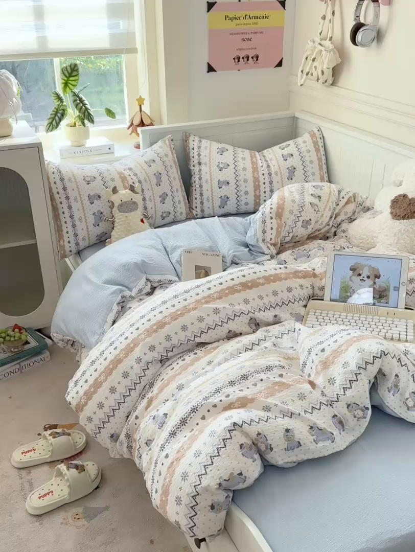 91家纺网 家纺一手货源 找家纺 赛琳 2026新款春夏款泡芙纱双层纱加厚费尔岛系列四件套（有买家秀） 费尔岛木马