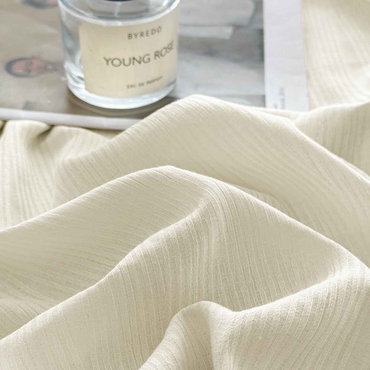 91家纺网 家纺一手货源 找家纺 简宜家居（朝初家纺） 2026新款四季40支全棉提花纯棉四件套--彩绘系列 素缕-留白