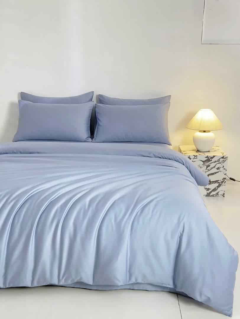 91家纺网 家纺一手货源 找家纺 憨豆家纺 2026新款全棉60s四件套纯色贡缎纯棉被套床笠款三件套长绒棉被套 蓝灰