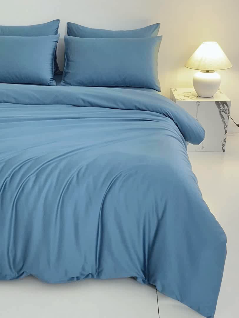 91家纺网 家纺一手货源 找家纺 憨豆家纺 2026新款全棉60s四件套纯色贡缎纯棉被套床笠款三件套长绒棉被套 芥蓝