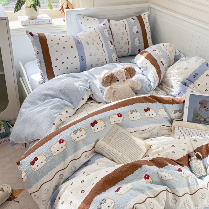 91家纺网 家纺一手货源 找家纺 赛琳 2026新款春夏款泡芙纱双层纱加厚费尔岛系列四件套（有买家秀） 可可小猫条