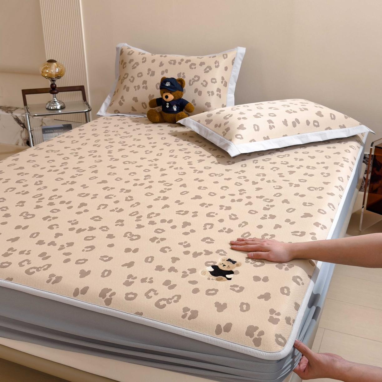 91家纺网 家纺一手货源 找家纺 （总）孩子王家纺 2026春夏新款A类母婴级ins清新冰豆豆小熊刺绣凉感值过0.21夏季冰丝席凉席