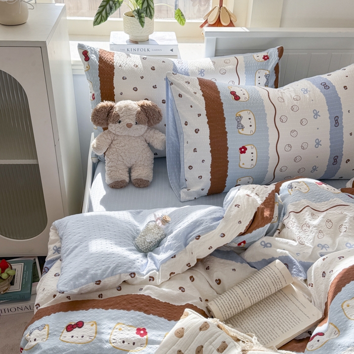 91家纺网 家纺一手货源 找家纺 赛琳 2026新款春夏款泡芙纱双层纱加厚费尔岛系列四件套（有买家秀） 可可小猫条