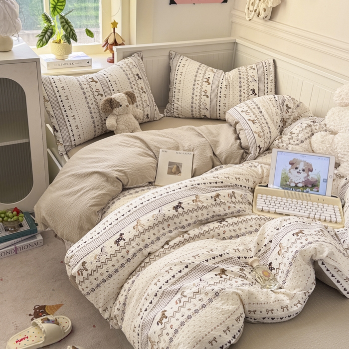 91家纺网 家纺一手货源 找家纺 赛琳 2026新款春夏款泡芙纱双层纱加厚费尔岛系列四件套（有买家秀） 栗色木马纹