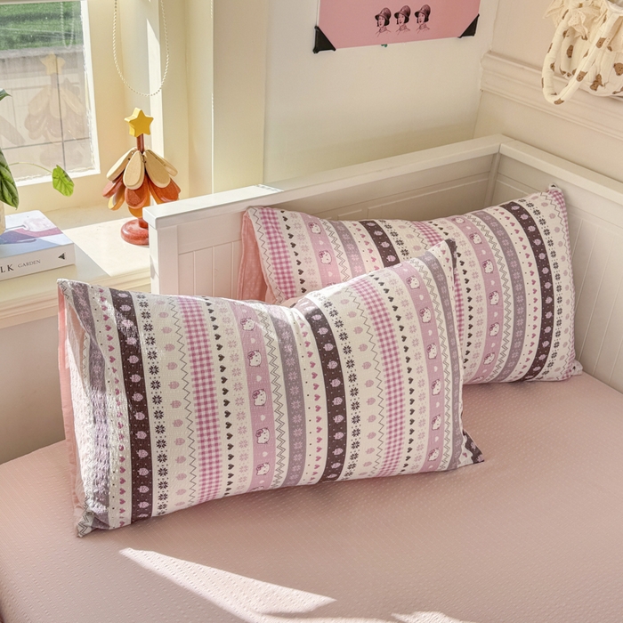 91家纺网 家纺一手货源 找家纺 赛琳 2026新款春夏款泡芙纱双层纱加厚费尔岛系列四件套（有买家秀） 猫咪集粉