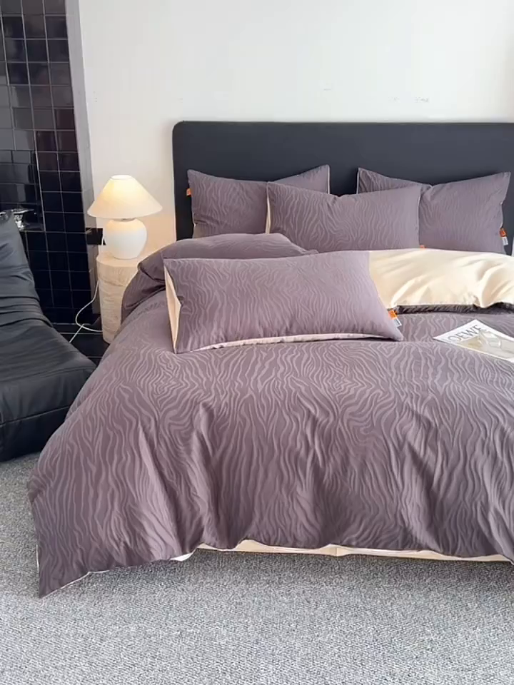 91家纺网 家纺一手货源 找家纺 简宜家居（朝初家纺） 2026新款四季40支全棉提花纯棉四件套--彩绘系列 青禾纹-墨黑