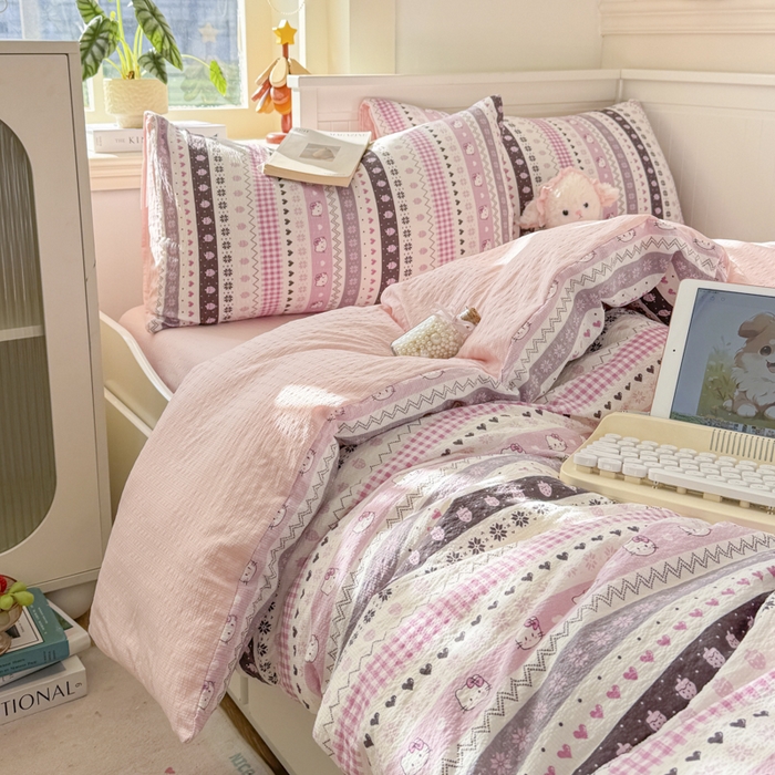 91家纺网 家纺一手货源 找家纺 赛琳 2026新款春夏款泡芙纱双层纱加厚费尔岛系列四件套（有买家秀） 猫咪集粉