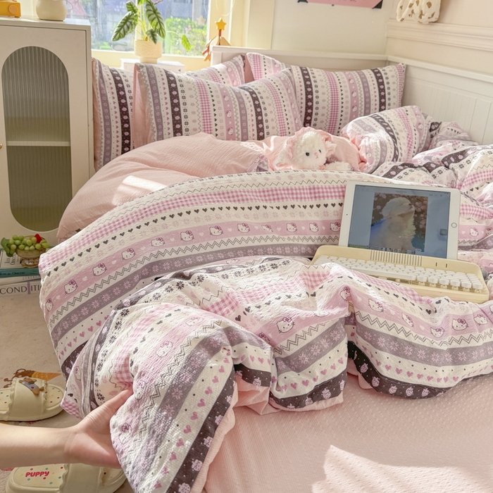 91家纺网 家纺一手货源 找家纺 赛琳 2026新款春夏款泡芙纱双层纱加厚费尔岛系列四件套（有买家秀） 猫咪集粉