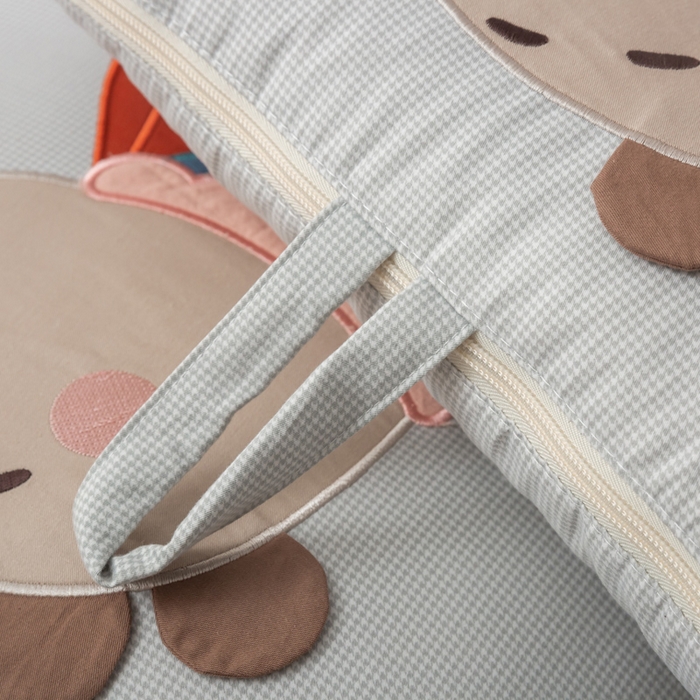 91家纺网 家纺一手货源 找家纺 雷娜家居 2026新款糯糯棉四季款卡皮巴拉抱枕被 卡皮巴拉灰色