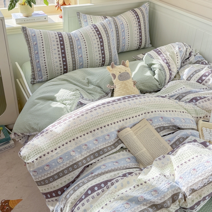 91家纺网 家纺一手货源 找家纺 赛琳 2026新款春夏款泡芙纱双层纱加厚费尔岛系列四件套（有买家秀） 猫咪集蓝