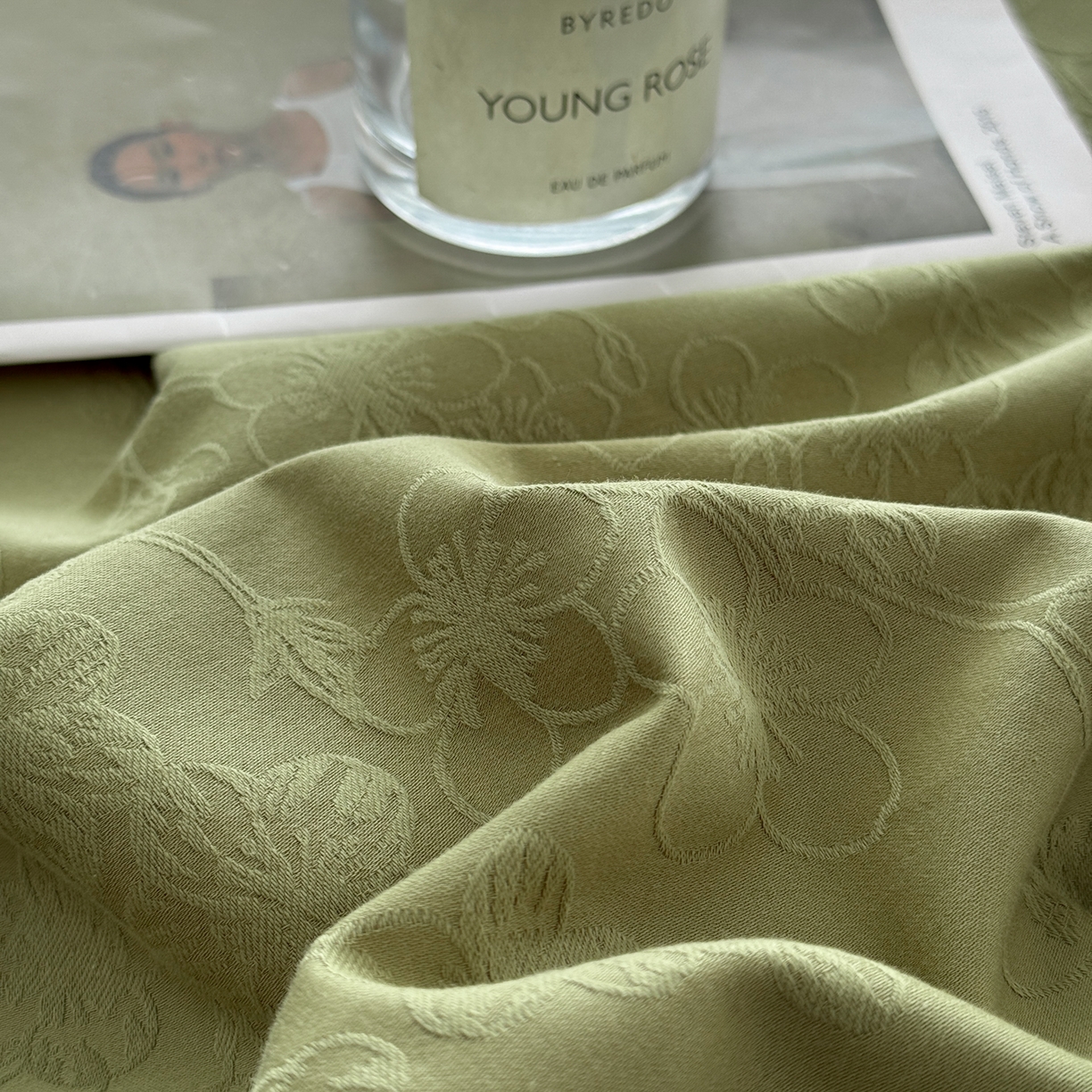 91家纺网 家纺一手货源 找家纺 简宜家居（朝初家纺） 2026新款四季40支全棉提花纯棉四件套--彩绘系列 青枝-梅影