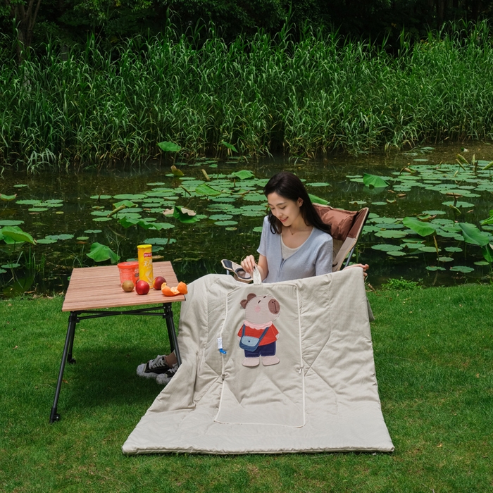 91家纺网 家纺一手货源 找家纺 雷娜家居 2026新款糯糯棉四季款卡皮巴拉抱枕被 卡皮巴拉卡其色