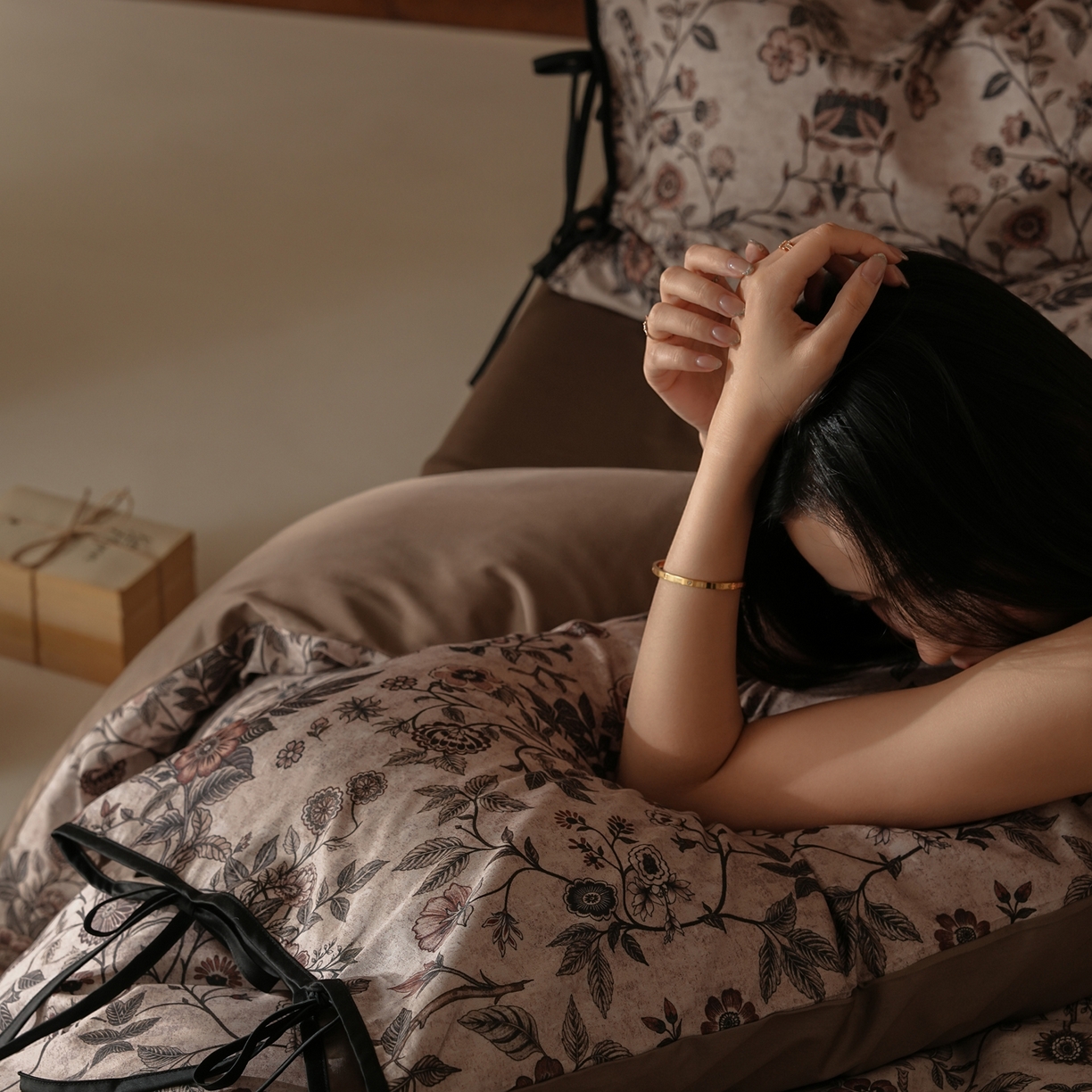 91家纺网 家纺一手货源 找家纺 （总）简纯主义 2026新款全棉纯棉贡缎长绒棉四件套-小春杏野