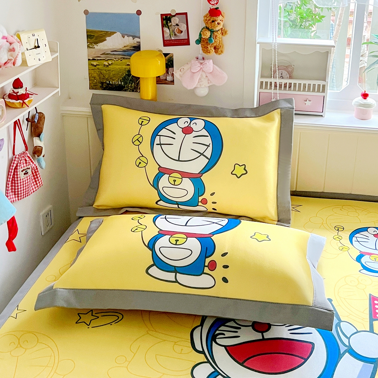 91家纺网 家纺一手货源 找家纺 KT猫直营店 2026新款数码卡通印花凉感冰丝软凉席席子 登月叮当黄-席