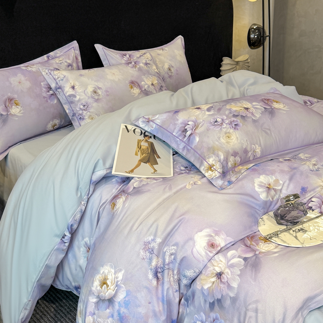 91家纺网 家纺一手货源 找家纺 喜四方 2026新款100%全棉60支长绒棉数码印花四件套（控价不低于180）青花舞梦-灰