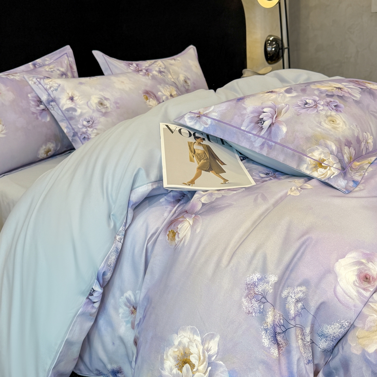 91家纺网 家纺一手货源 找家纺 喜四方 2026新款100%全棉60支长绒棉数码印花四件套（控价不低于180）青花舞梦-灰